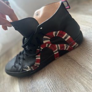 Authentic     Mens Gucci High Top Leather Sneakers with Snakes